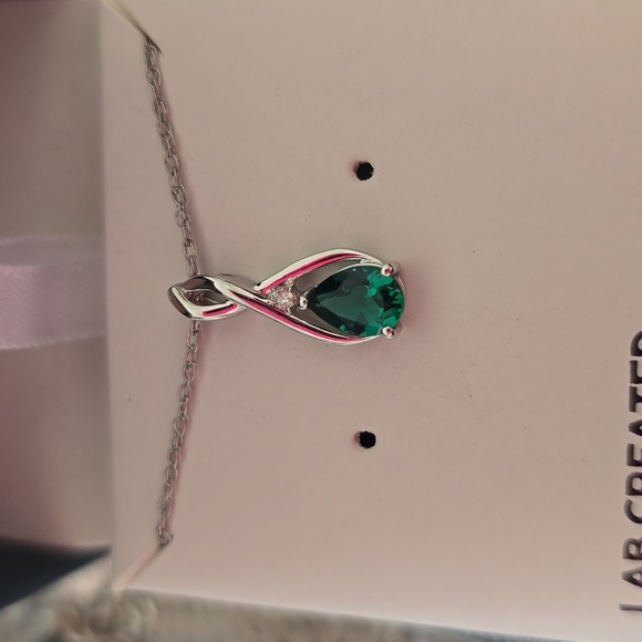 MADE FOR YOU FINE JEWELRY EMERALD STERLING SILVER NECKLACE PENDANT - Picture 6 of 9